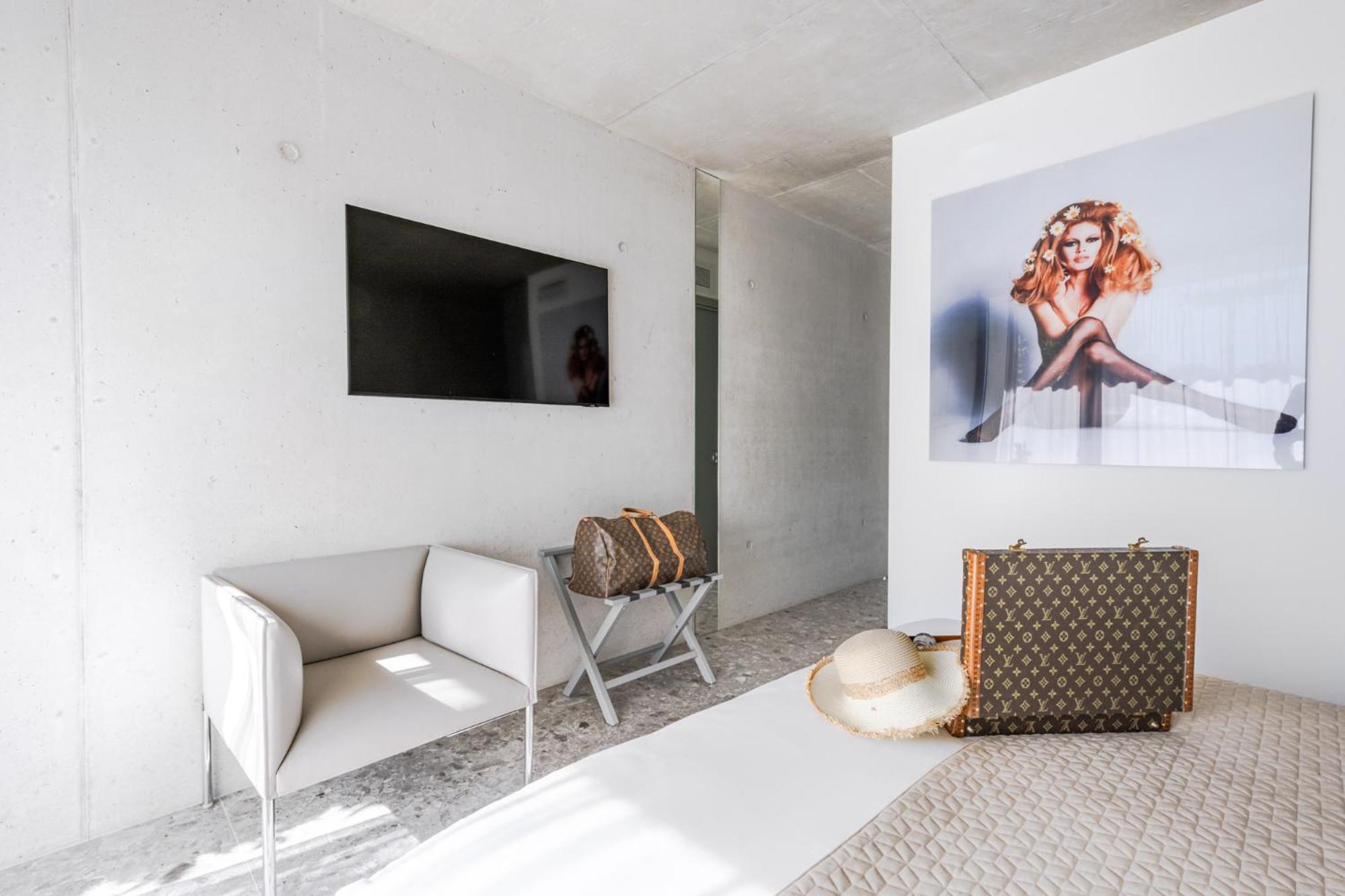 Le Pavillon M, Chambres D'Hotes De Luxe Avec Piscine & Spa Grignan Luaran gambar